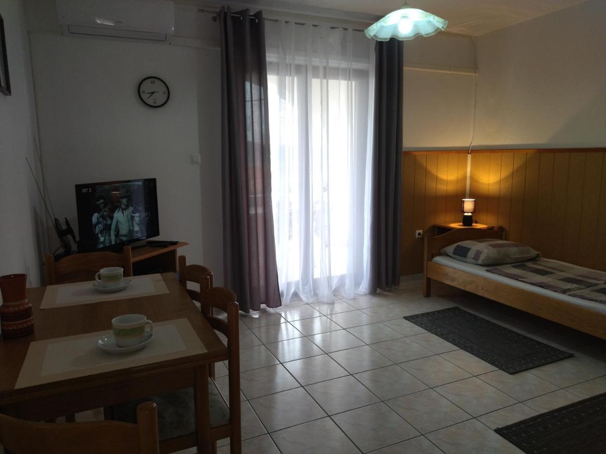 Apartments Kesic Barbat na Rabu 外观 照片