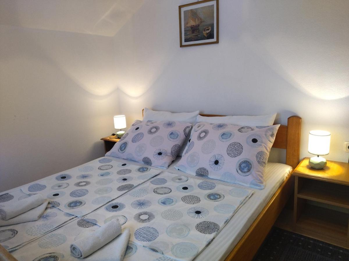 Apartments Kesic Barbat na Rabu 外观 照片