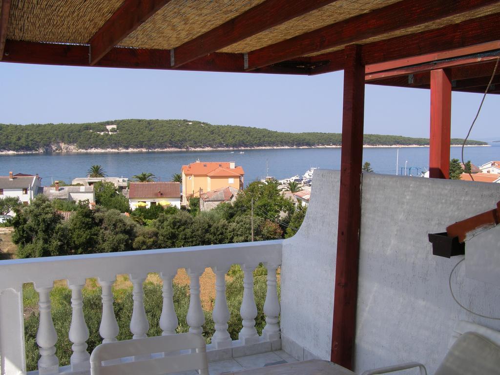 Apartments Kesic Barbat na Rabu 客房 照片