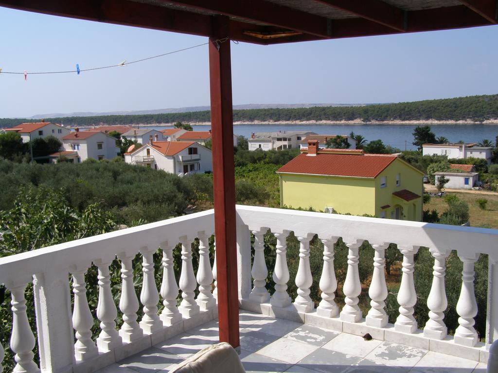 Apartments Kesic Barbat na Rabu 客房 照片